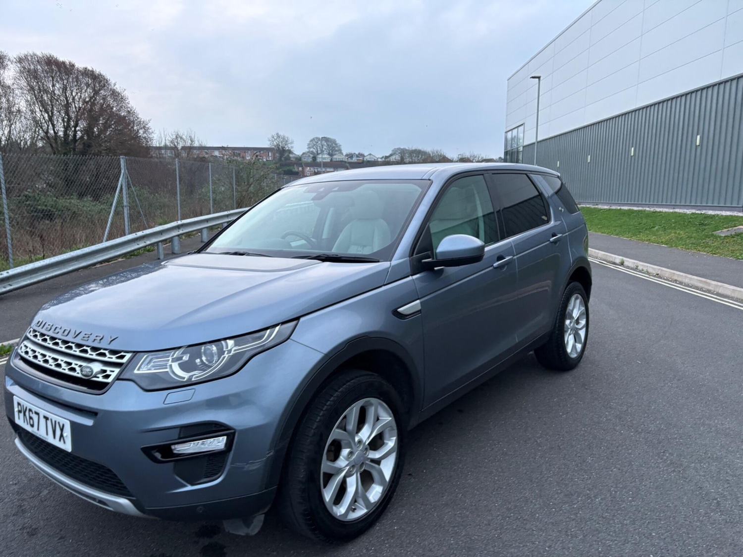 Used Land Rover Discovery Sport 2017 for sale - 77768575: Photo 35