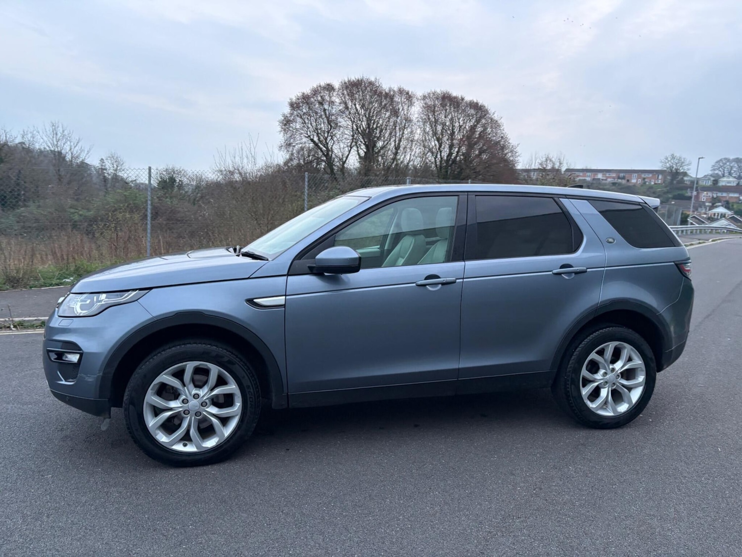 Used Land Rover Discovery Sport 2017 for sale - 77768575: Photo 40