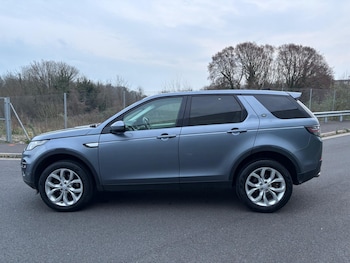 Used Land Rover Discovery Sport 2017 for sale - 77768575: Photo
