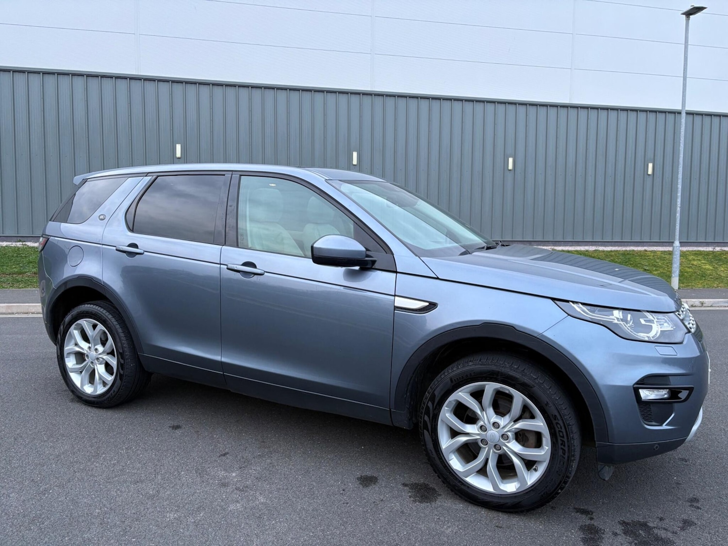 Used Land Rover Discovery Sport 2017 for sale - 77768575: Photo 59