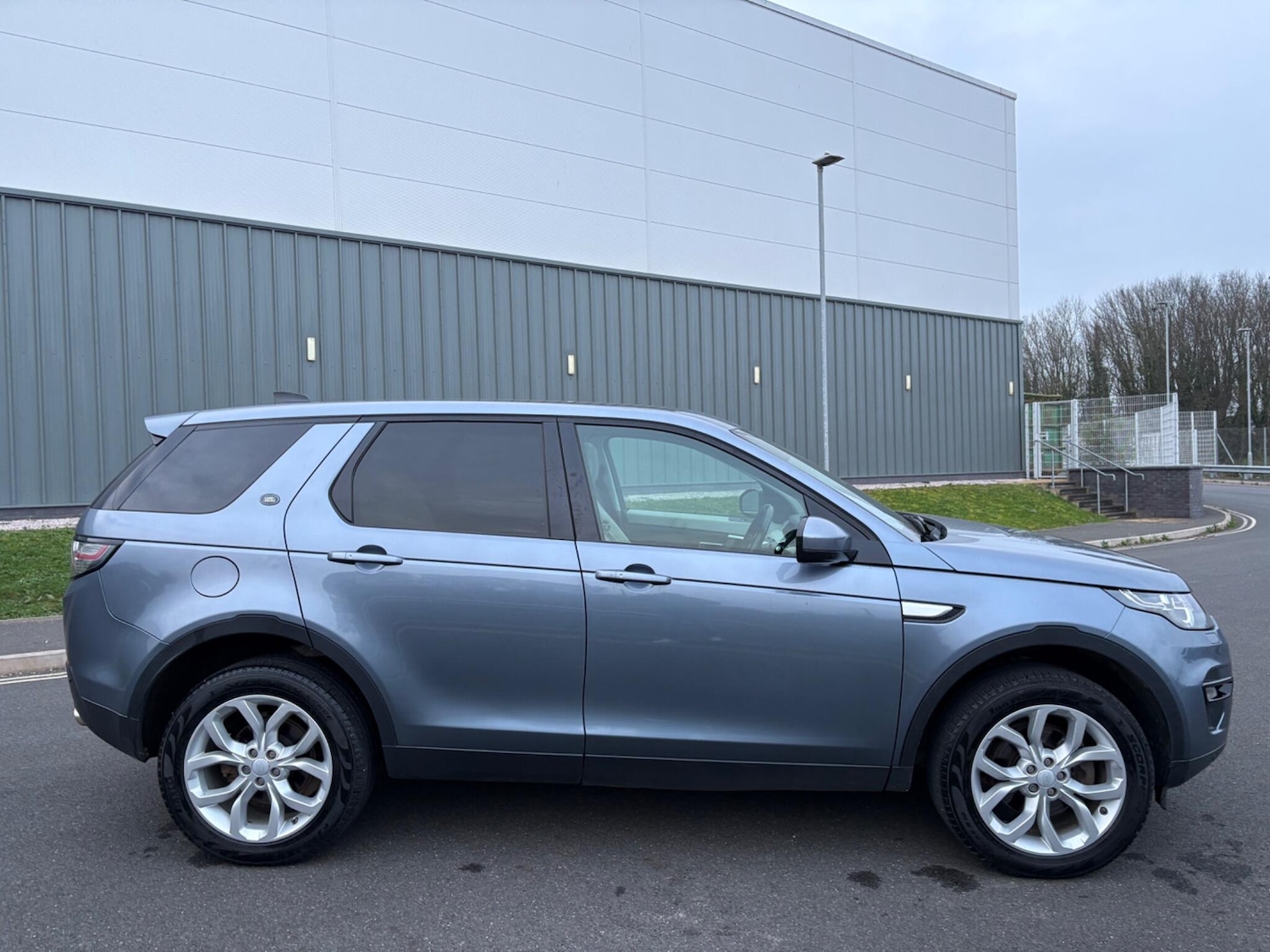 Used Land Rover Discovery Sport 2017 for sale - 77768575: Photo 6