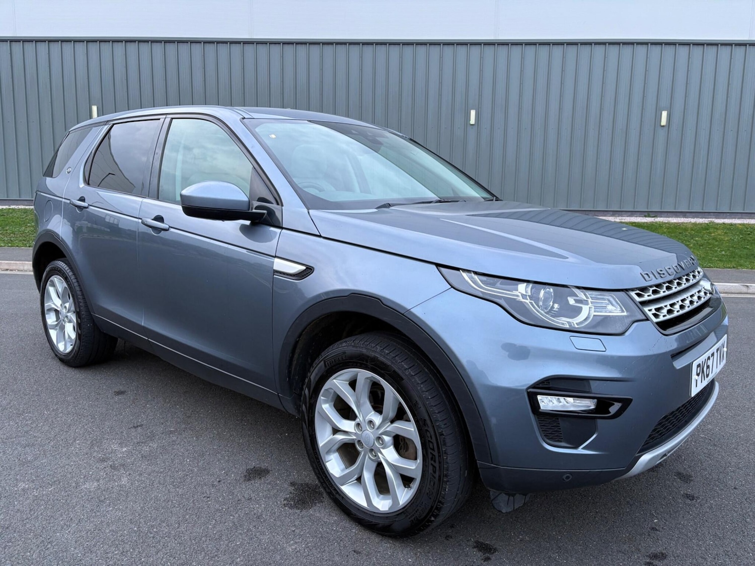 Used Land Rover Discovery Sport 2017 for sale - 77768575: Photo 60