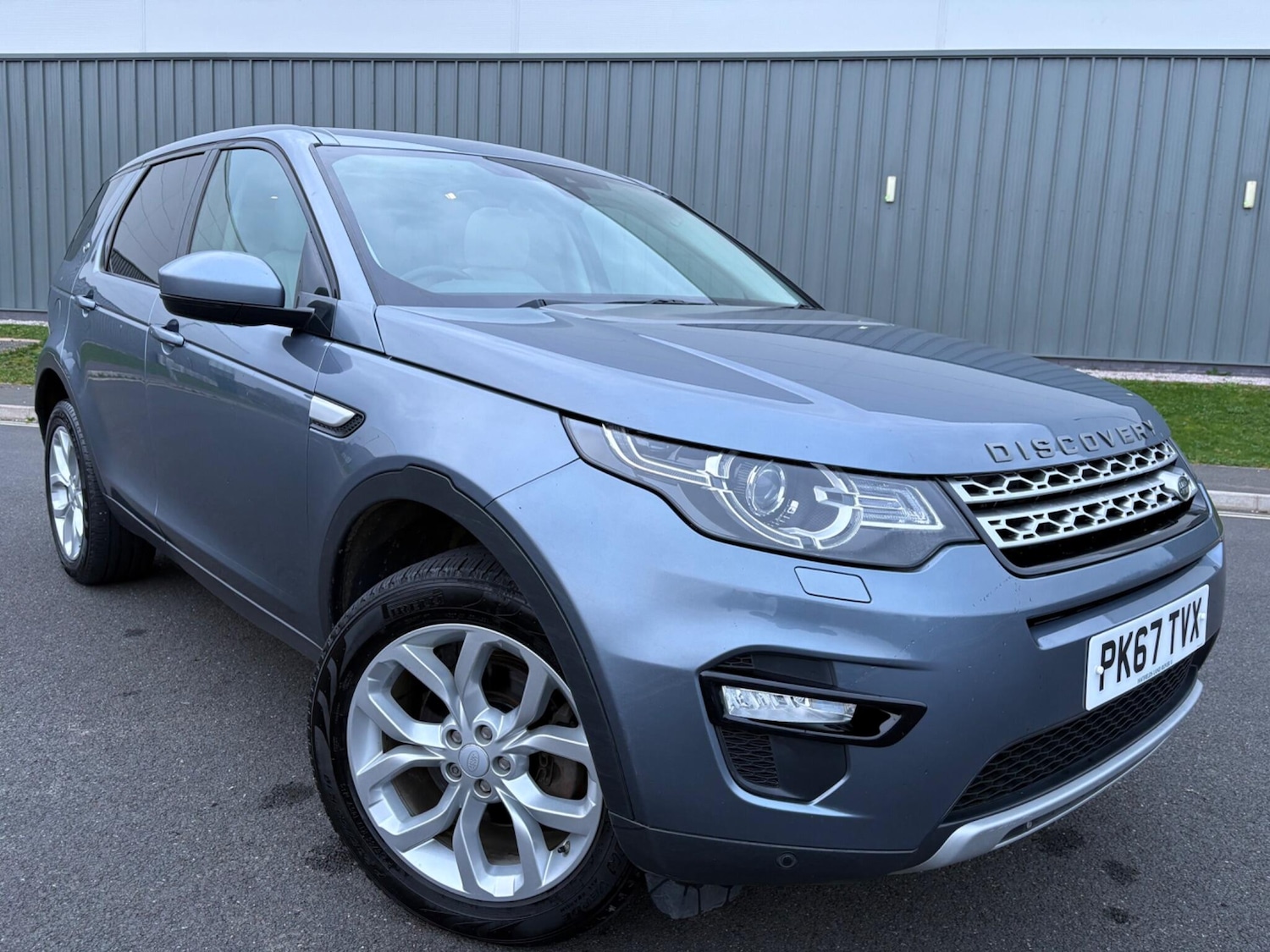Used Land Rover Discovery Sport 2017 for sale - 77768575: Photo 63