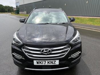 Used Hyundai Santa Fe 2017 for sale - 78810239: Photo