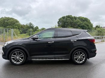 Used Hyundai Santa Fe 2017 for sale - 78810239: Photo