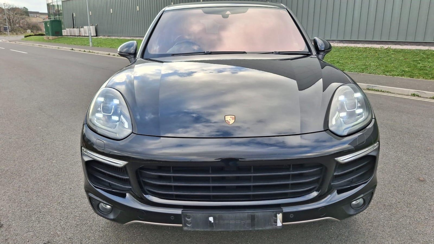 Used Land Rover Range Rover Velar 2021 for sale - 77060379: Photo 2