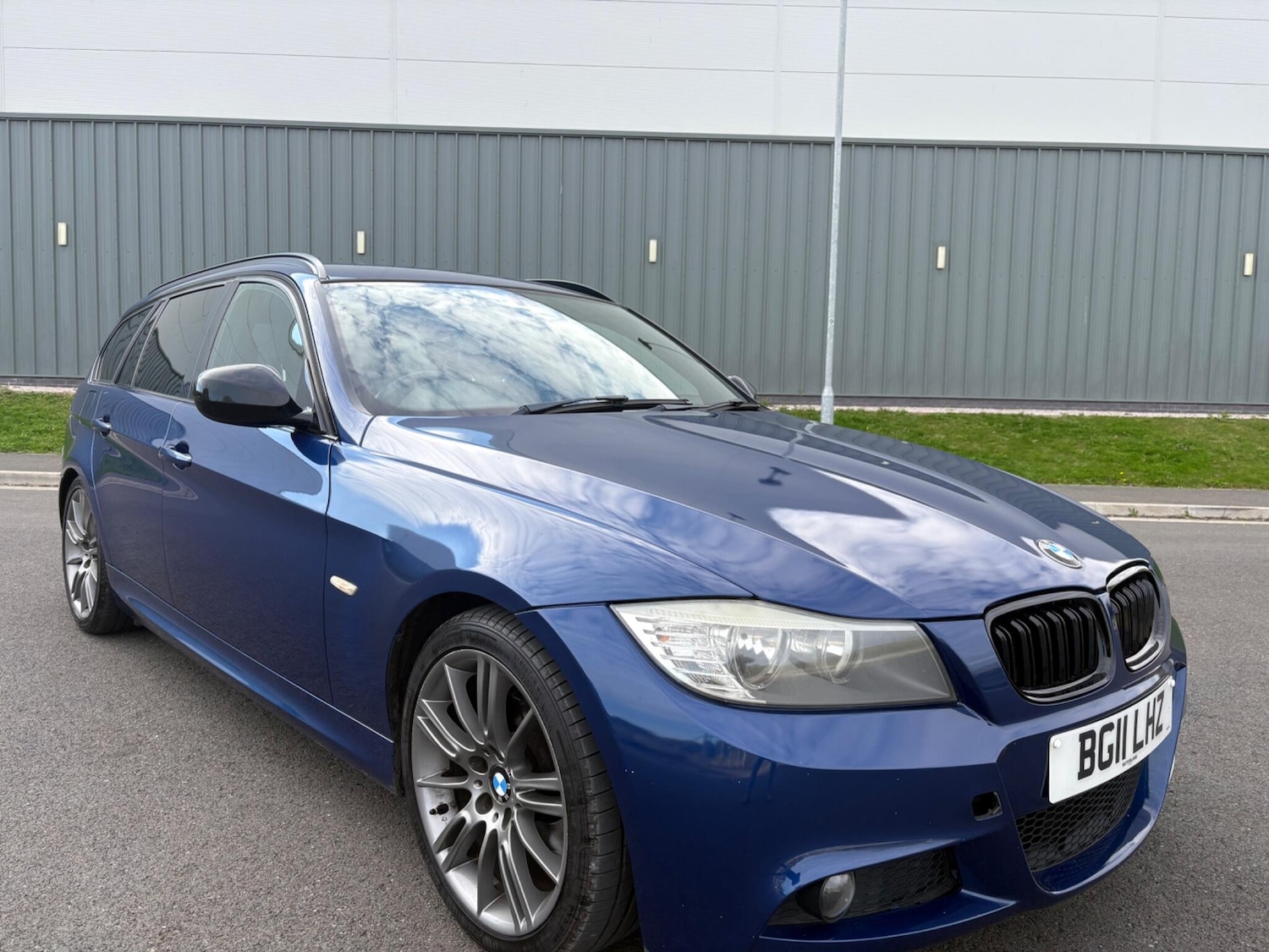 Used BMW 3 Series 2011 for sale - 76865158: Photo 12