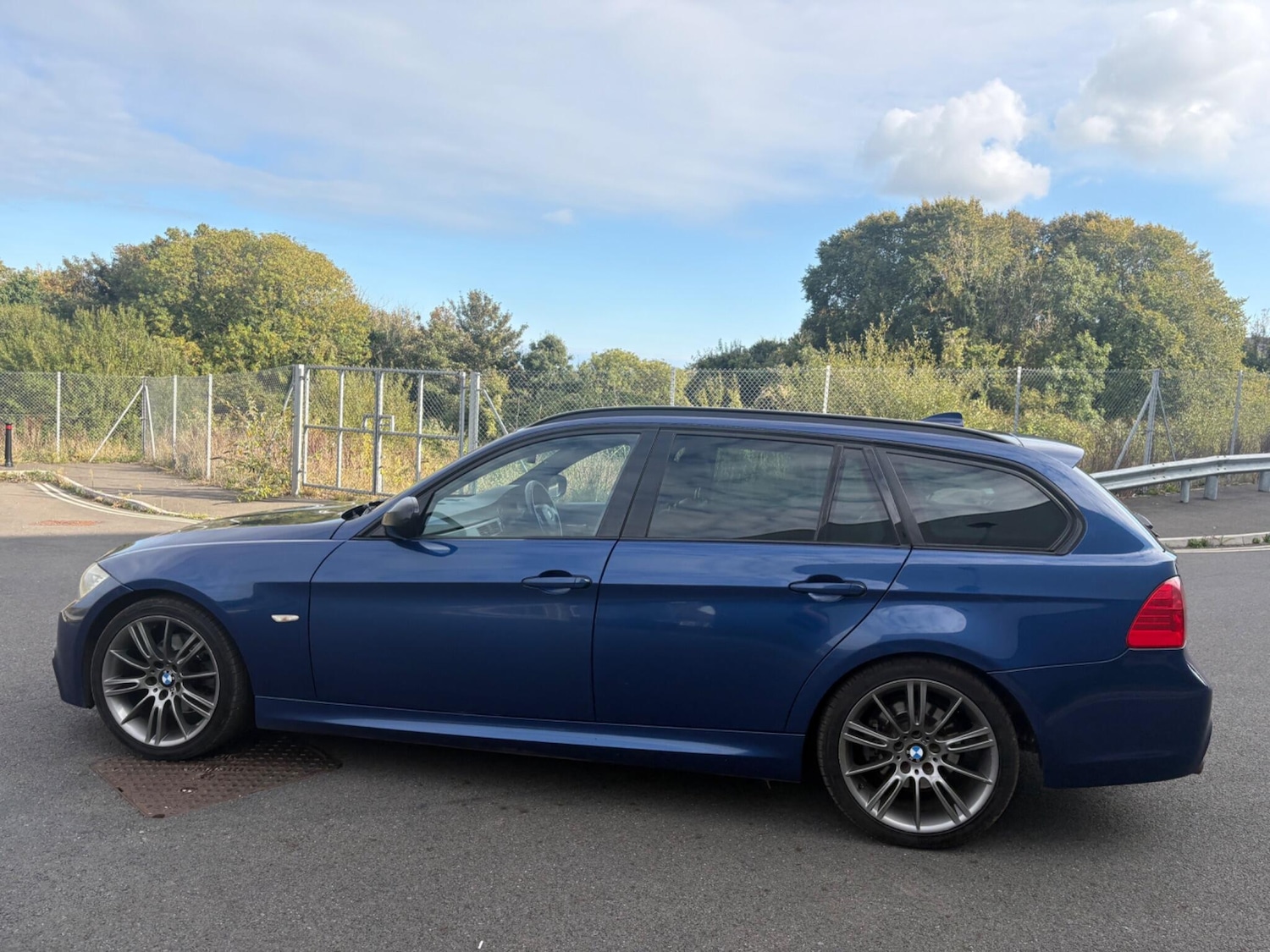 Used BMW 3 Series 2011 for sale - 76865158: Photo 19