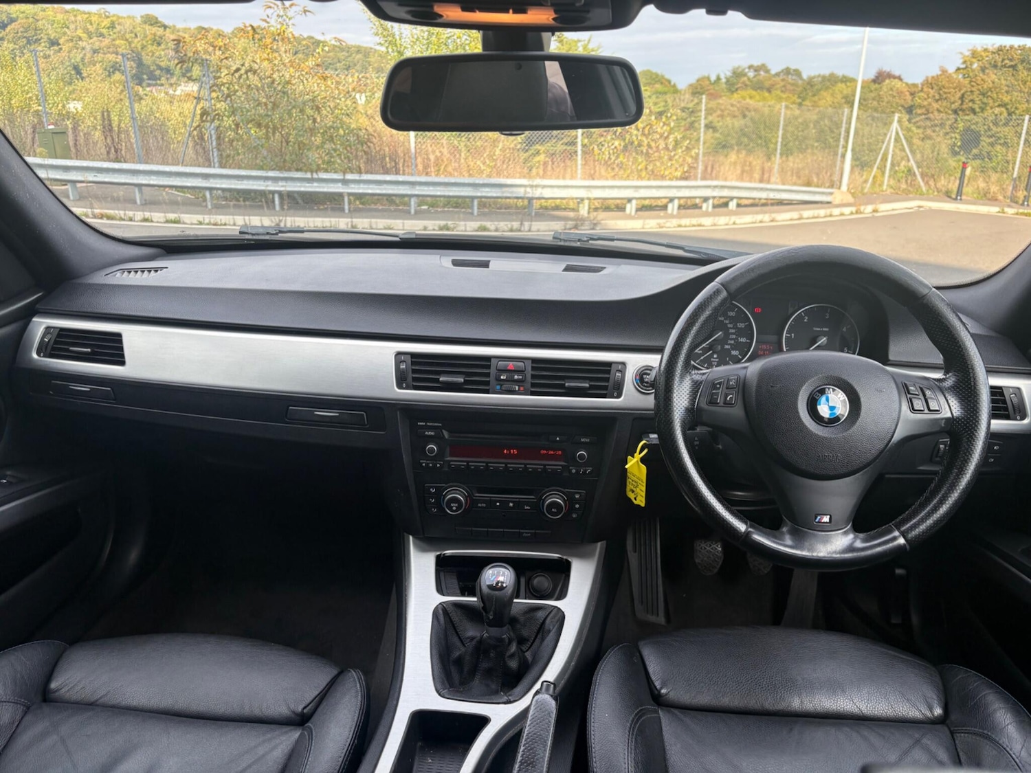 Used BMW 3 Series 2011 for sale - 76865158: Photo 2