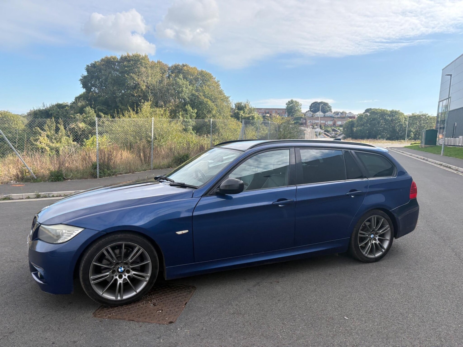 Used BMW 3 Series 2011 for sale - 76865158: Photo 21