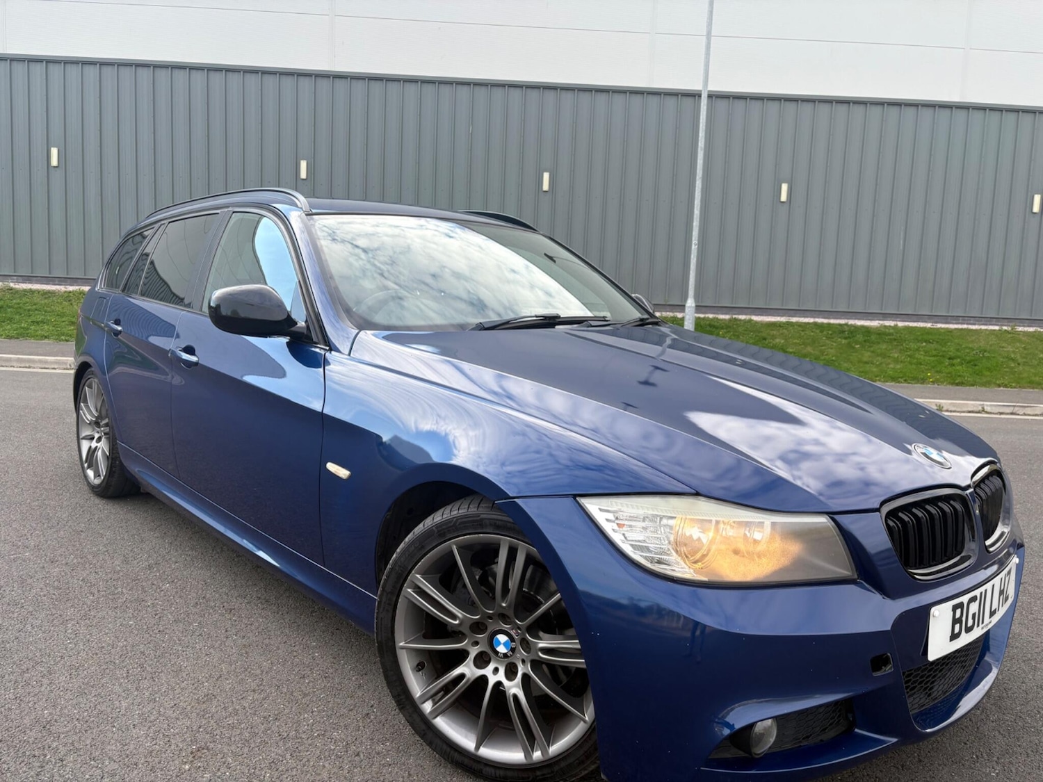 Used BMW 3 Series 2011 for sale - 76865158: Photo 27