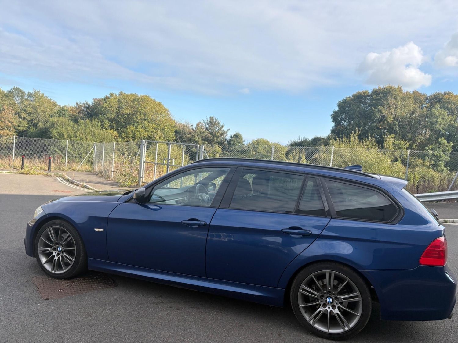 Used BMW 3 Series 2011 for sale - 76865158: Photo 35