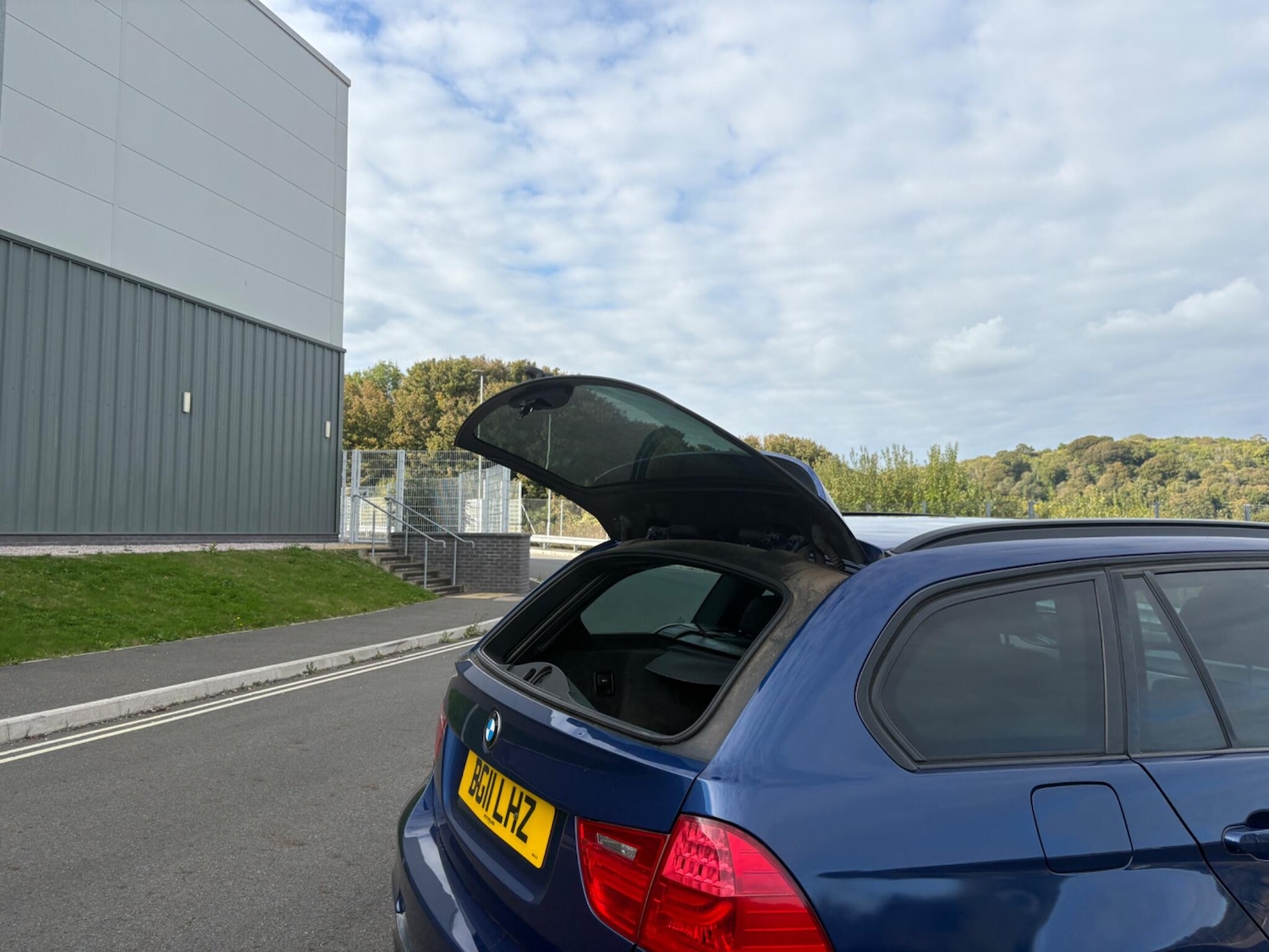 Used BMW 3 Series 2011 for sale - 76865158: Photo 36