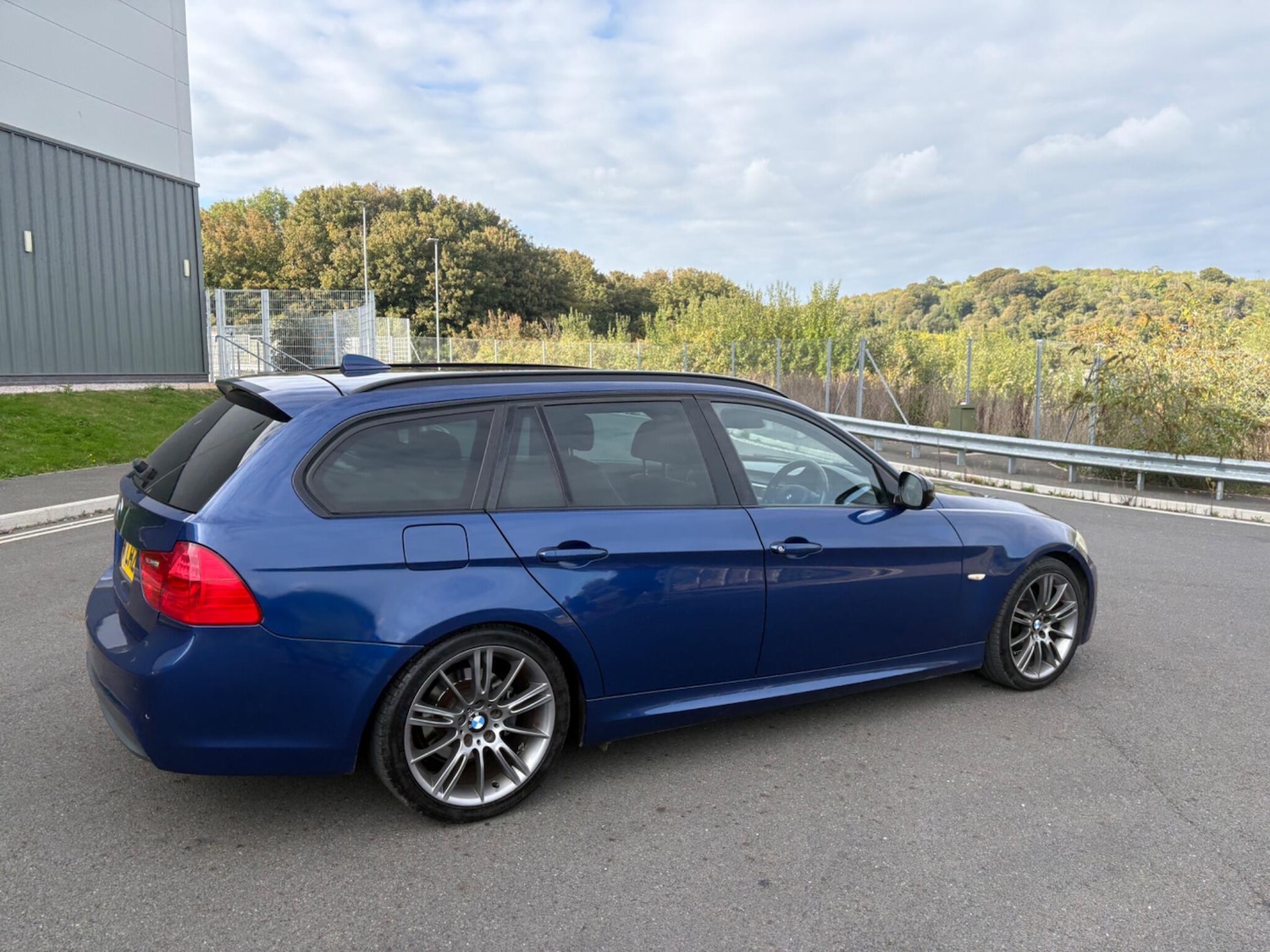 Used BMW 3 Series 2011 for sale - 76865158: Photo 37