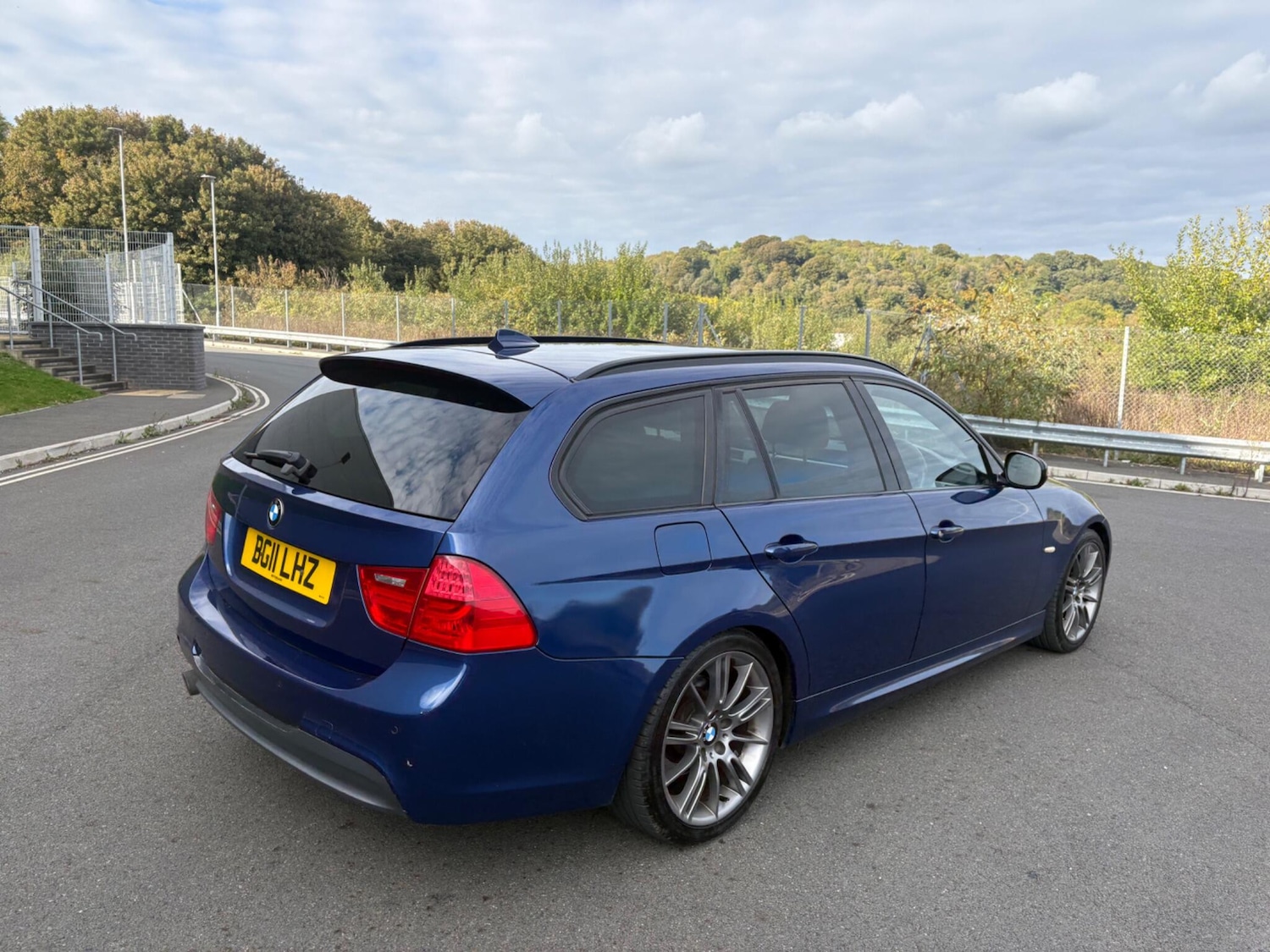 Used BMW 3 Series 2011 for sale - 76865158: Photo 40