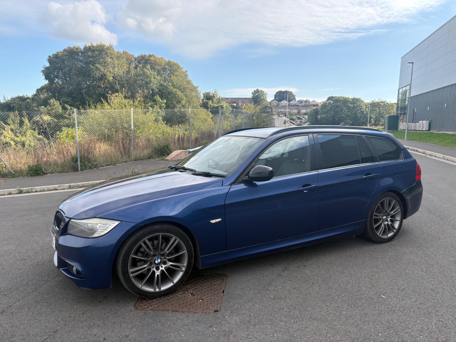 Used BMW 3 Series 2011 for sale - 76865158: Photo 45