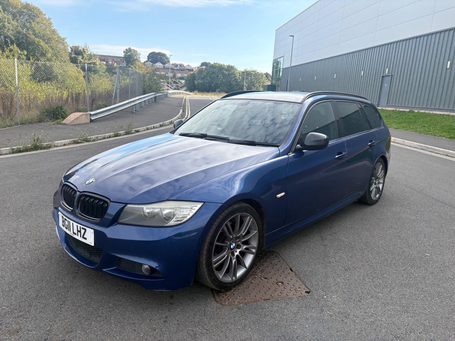 Used BMW 3 Series 2011 for sale - 76865158: Photo 46
