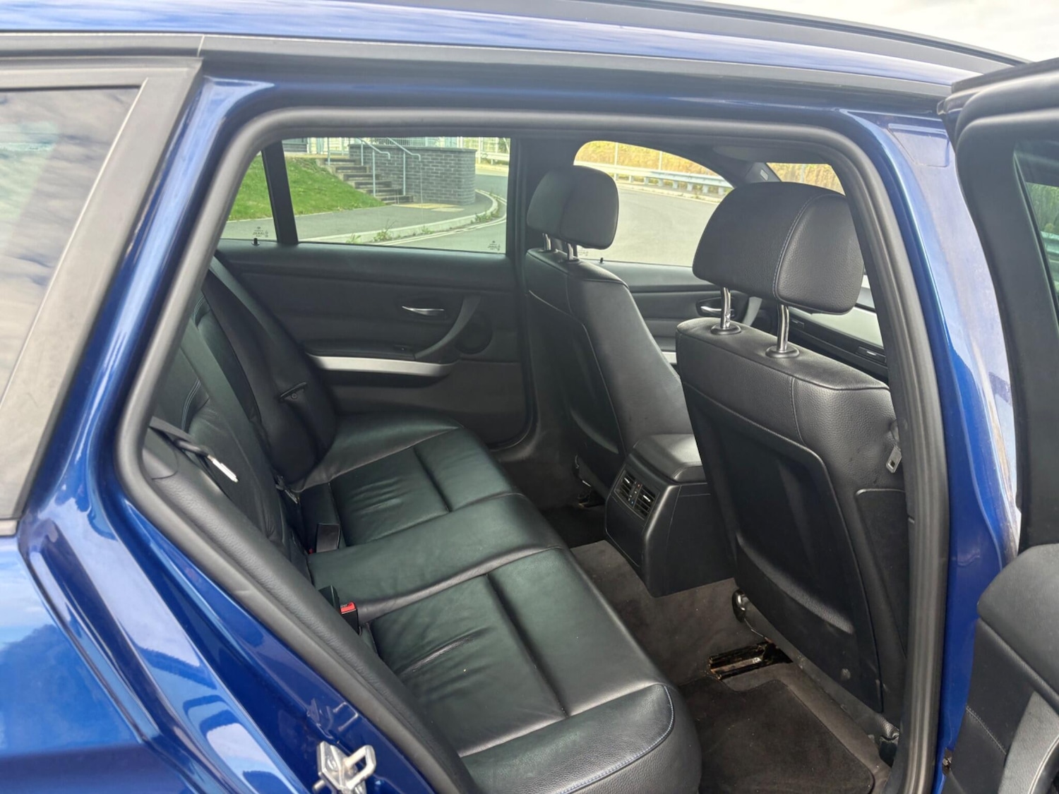 Used BMW 3 Series 2011 for sale - 76865158: Photo 5