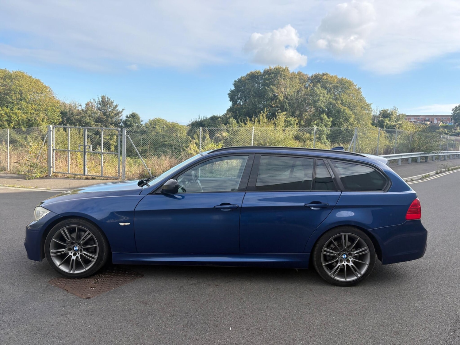 Used BMW 3 Series 2011 for sale - 76865158: Photo 7