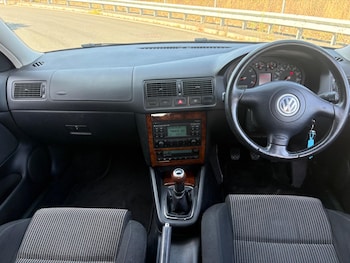 Used Volkswagen Golf 2003 for sale - 79387661: Photo