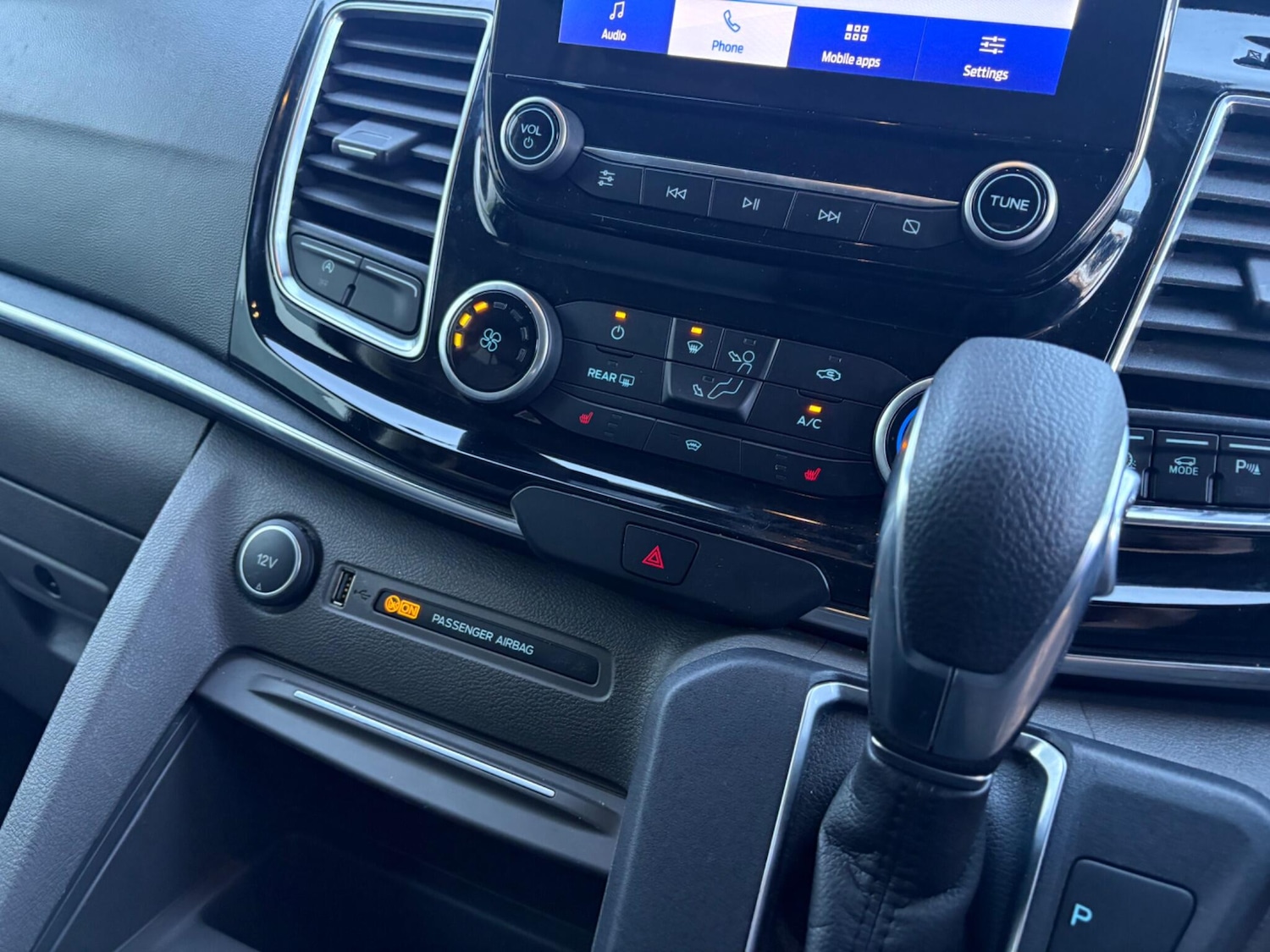 Used Ford Tourneo Custom 2020 for sale - 77015489: Photo 28