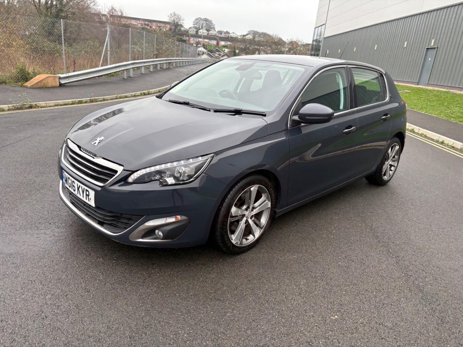 Used Peugeot 308 2016 for sale - 77049681: Photo 14