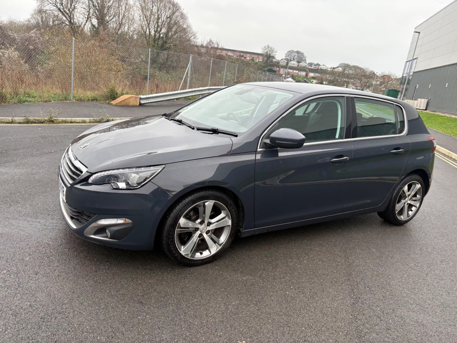 Used Peugeot 308 2016 for sale - 77049681: Photo 15