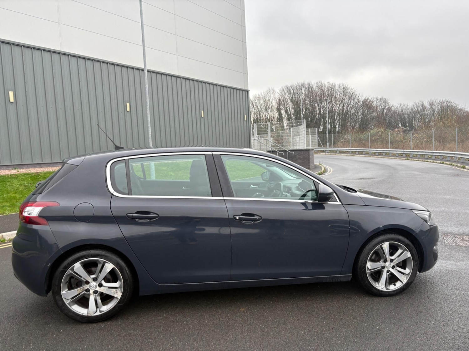 Used Peugeot 308 2016 for sale - 77049681: Photo 23