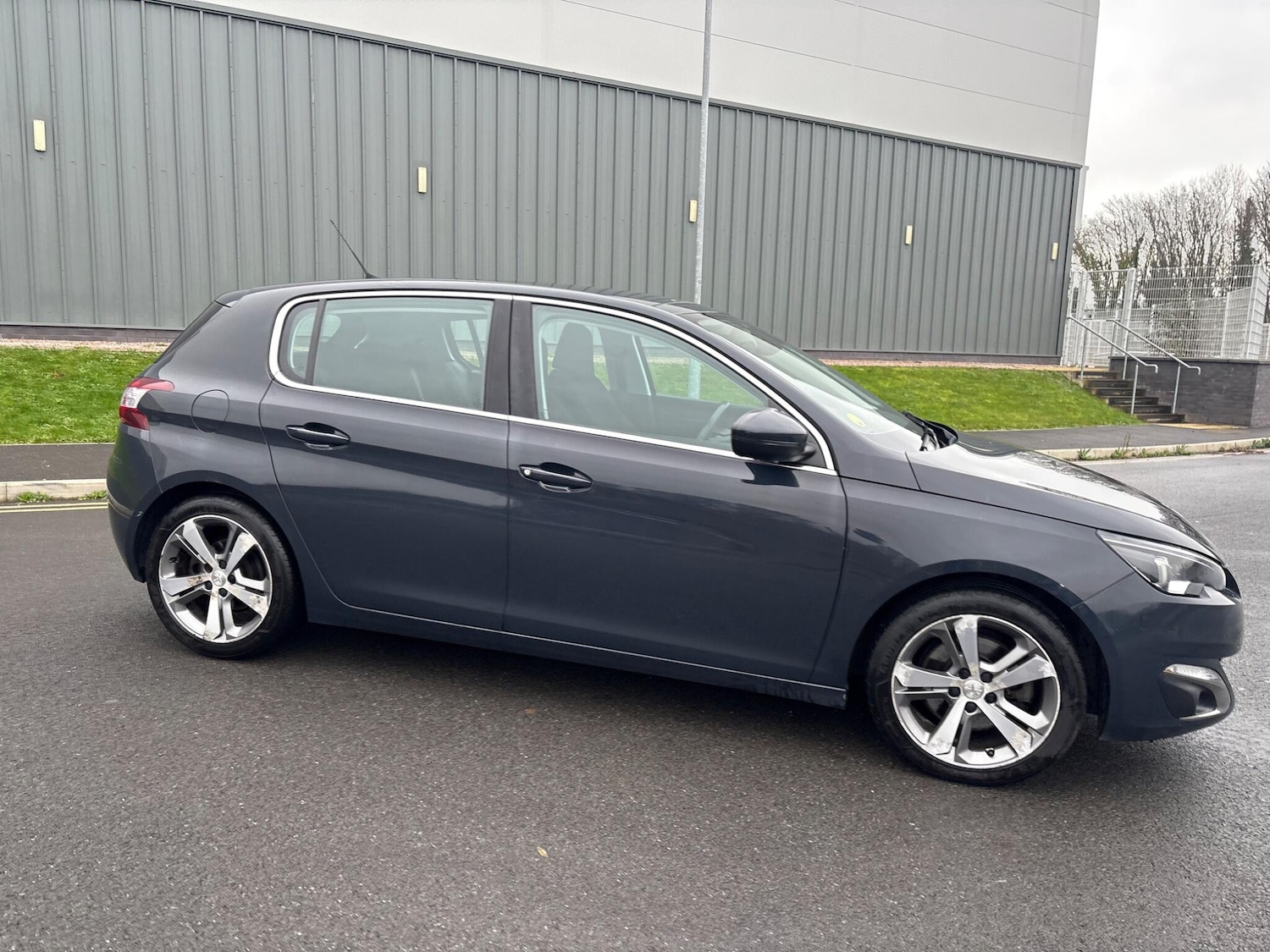 Used Peugeot 308 2016 for sale - 77049681: Photo 24