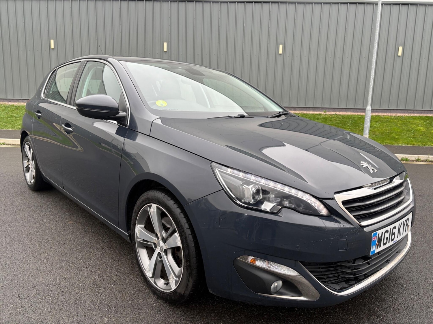 Used Peugeot 308 2016 for sale - 77049681: Photo 7