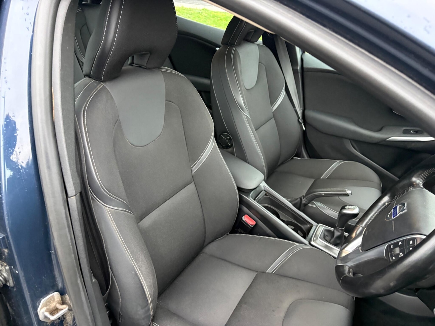 Used Volvo V40 for sale - 77784337: Photo 2