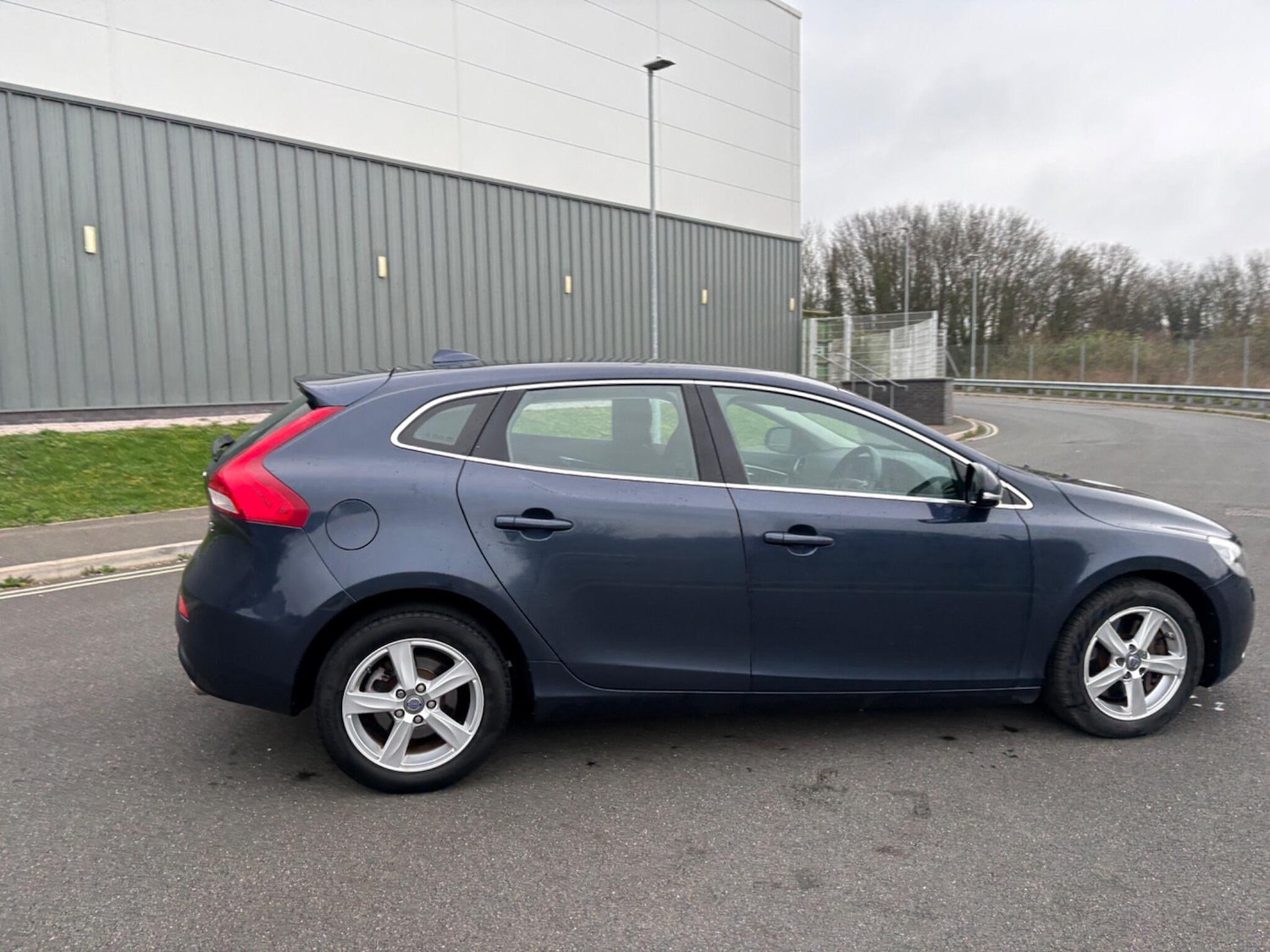Used Volvo V40 for sale - 77784337: Photo 34