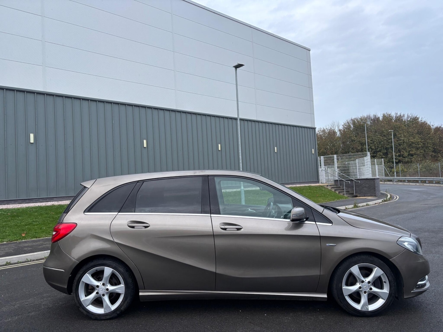 Used Mercedes-Benz B Class 2012 for sale - 77456238: Photo 6