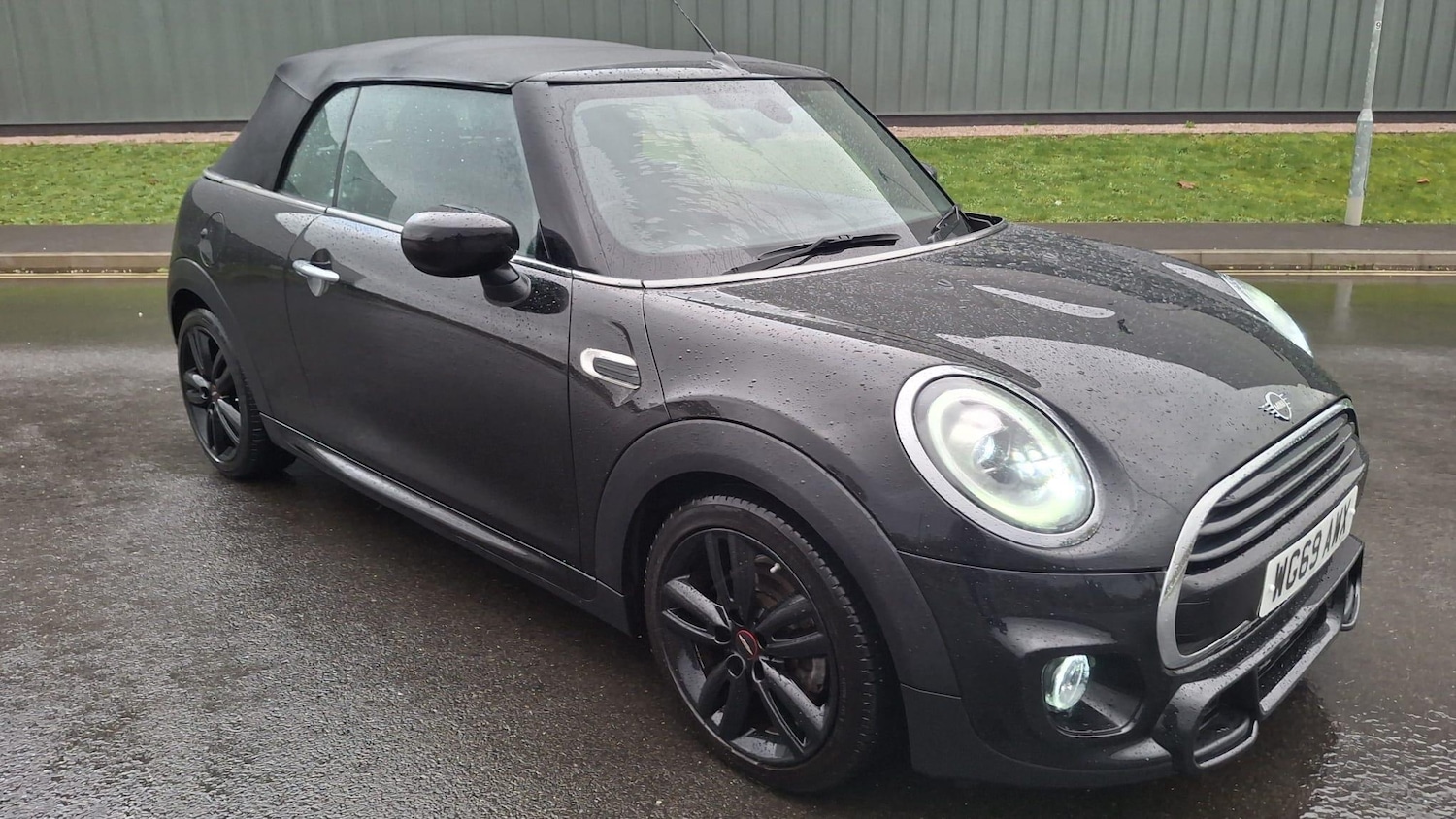 Used MINI Convertible 2019 for sale - 77143016: Photo 11