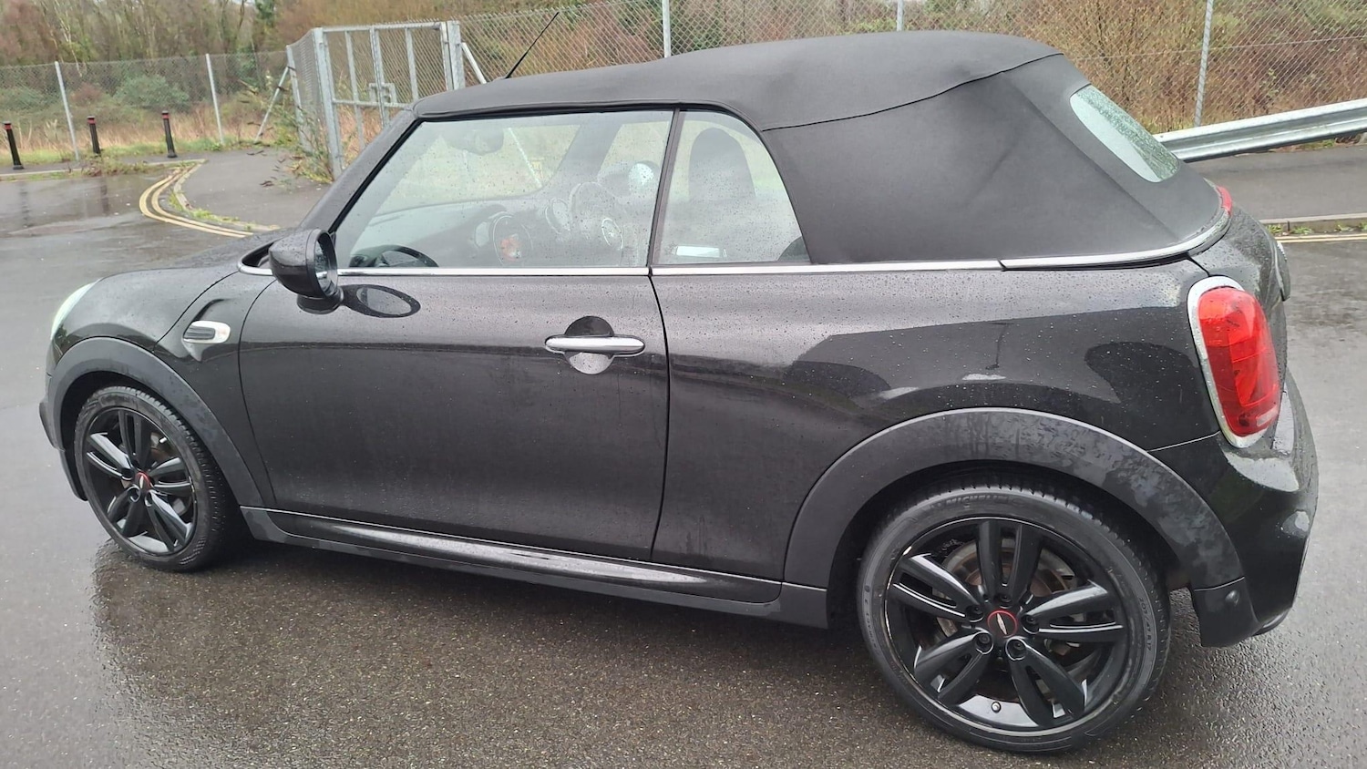 Used MINI Convertible 2019 for sale - 77143016: Photo 18