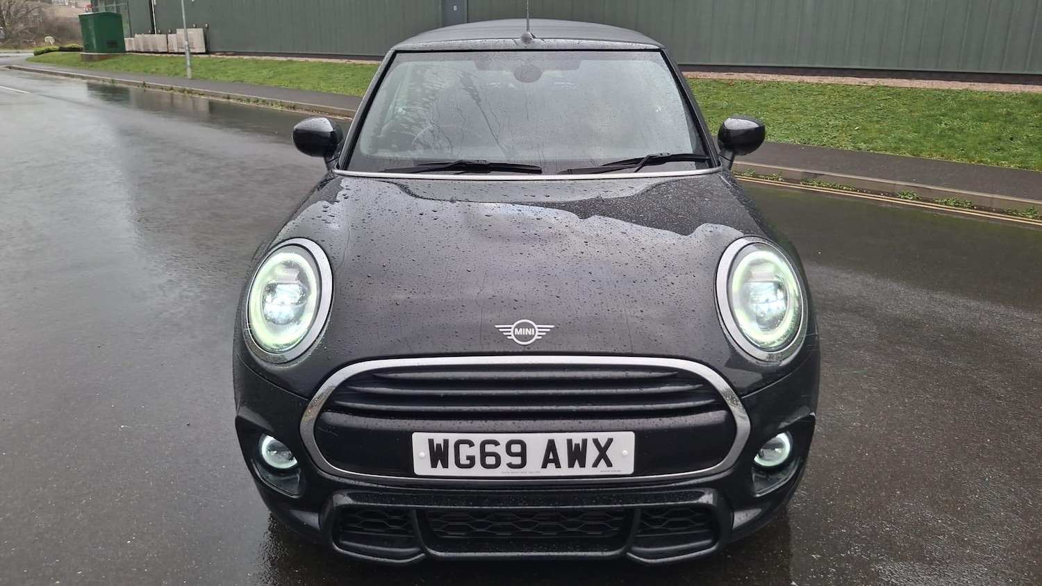 Used MINI Convertible 2019 for sale - 77143016: Photo 2