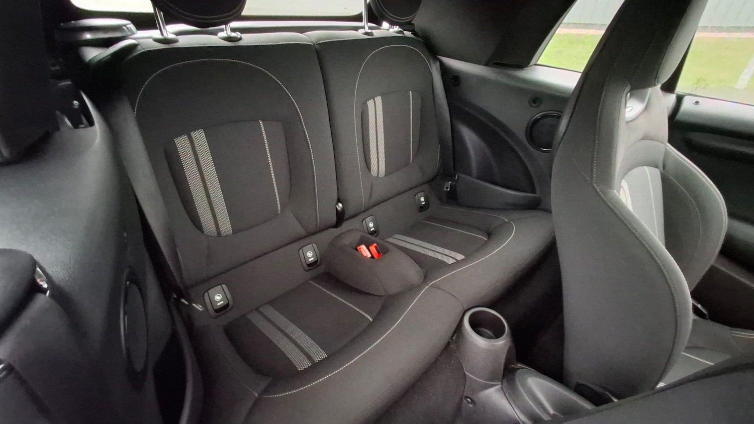 Used MINI Convertible 2019 for sale - 77143016: Photo 8