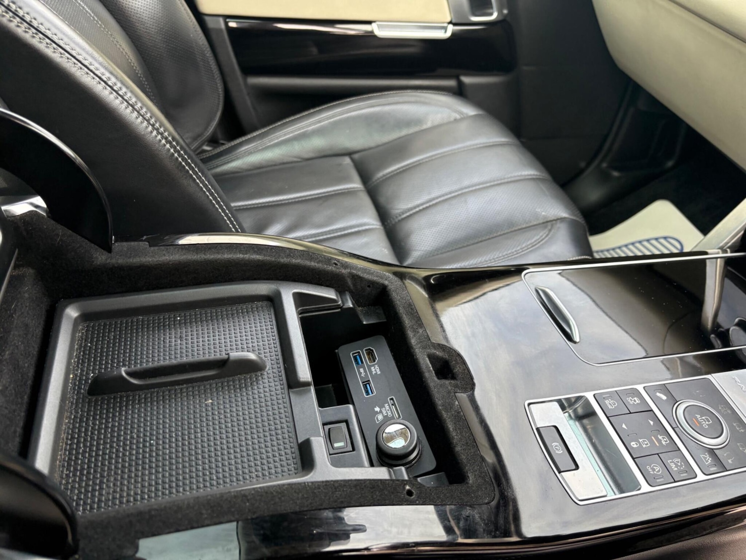 Used Land Rover Range Rover 2017 for sale - 76942720: Photo 40