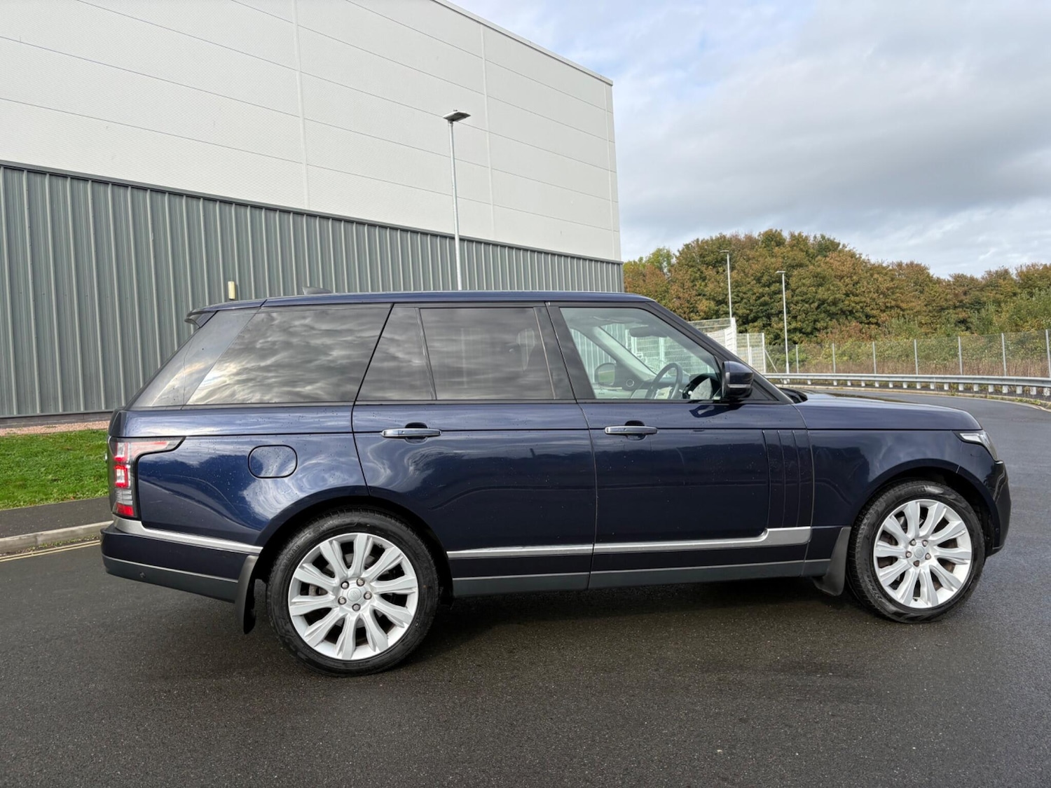 Used Land Rover Range Rover 2017 for sale - 76942720: Photo 75