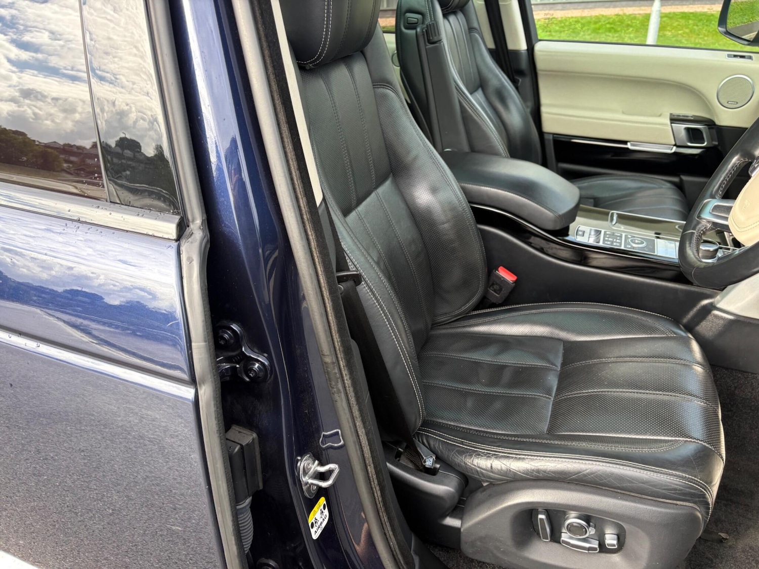 Used Land Rover Range Rover 2017 for sale - 76942720: Photo 8