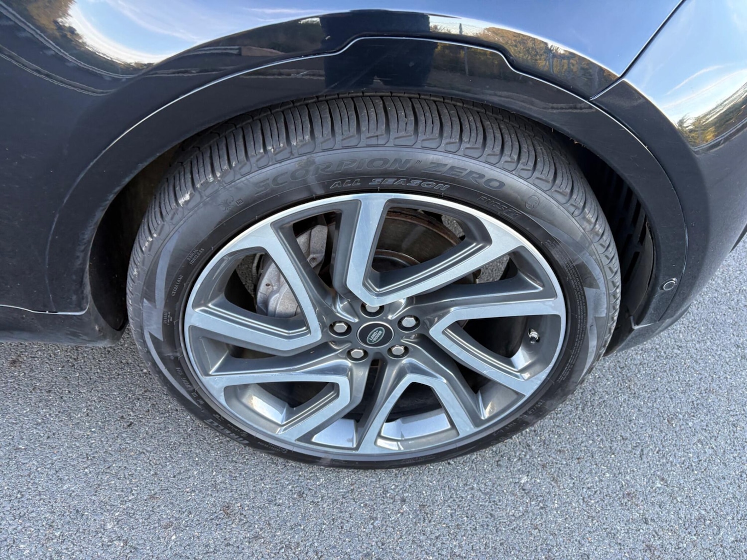 Used Land Rover Discovery 2019 for sale - 76865761: Photo 10