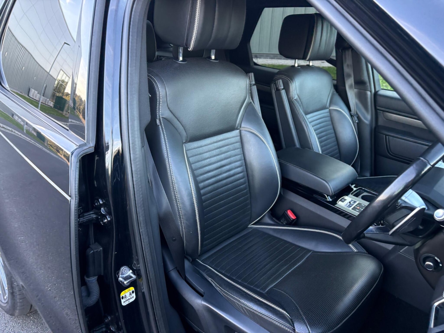 Used Land Rover Discovery 2019 for sale - 76865761: Photo 13