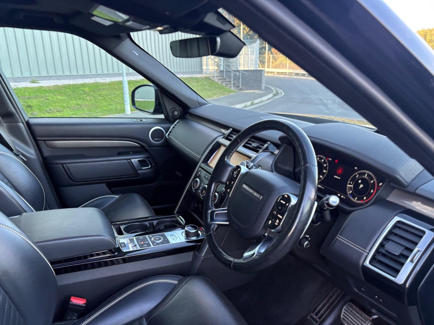 Used Land Rover Discovery 2019 for sale - 76865761: Photo 19