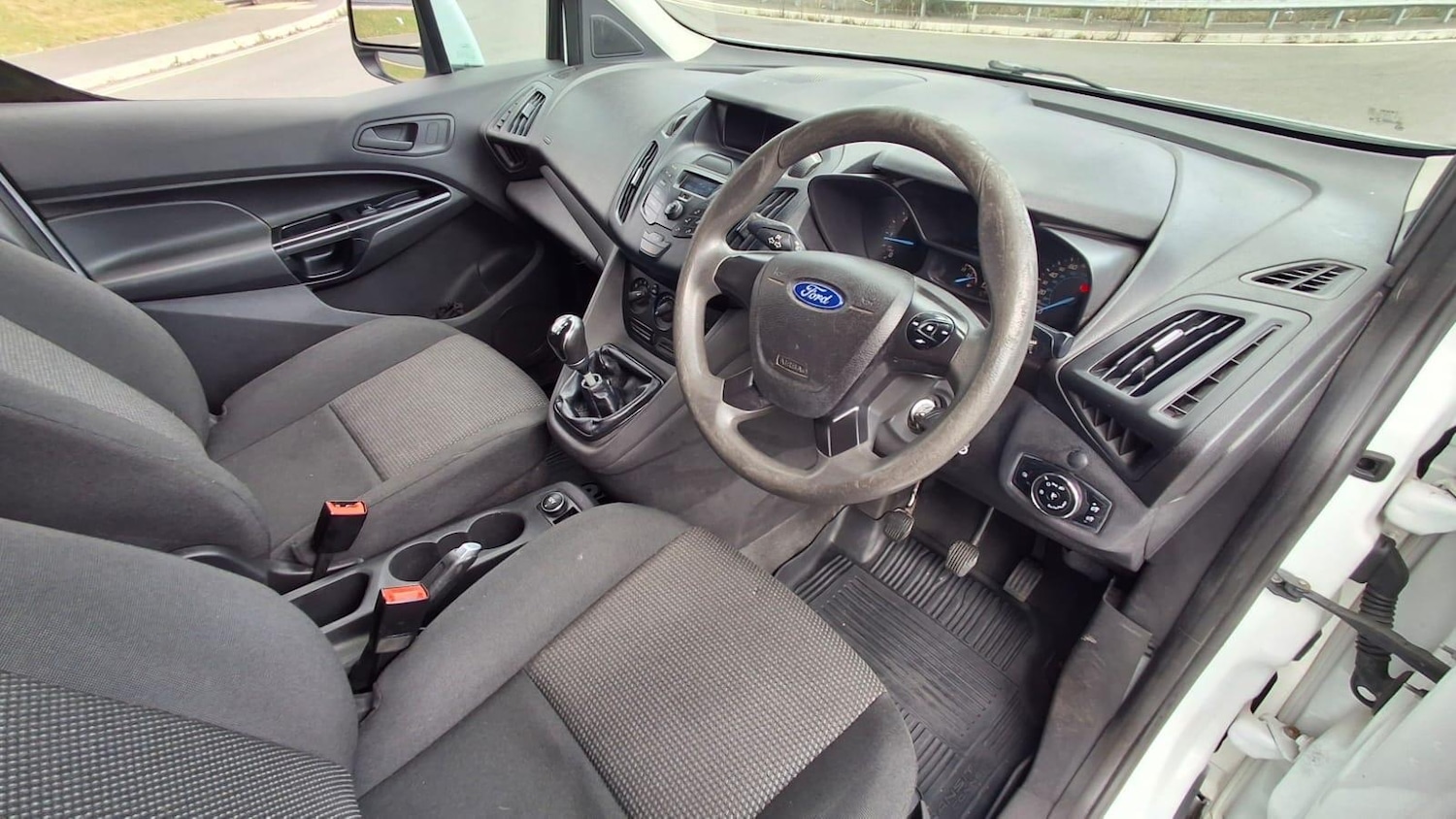 Used Ford Transit Connect 2017 for sale - 76866539: Photo 11