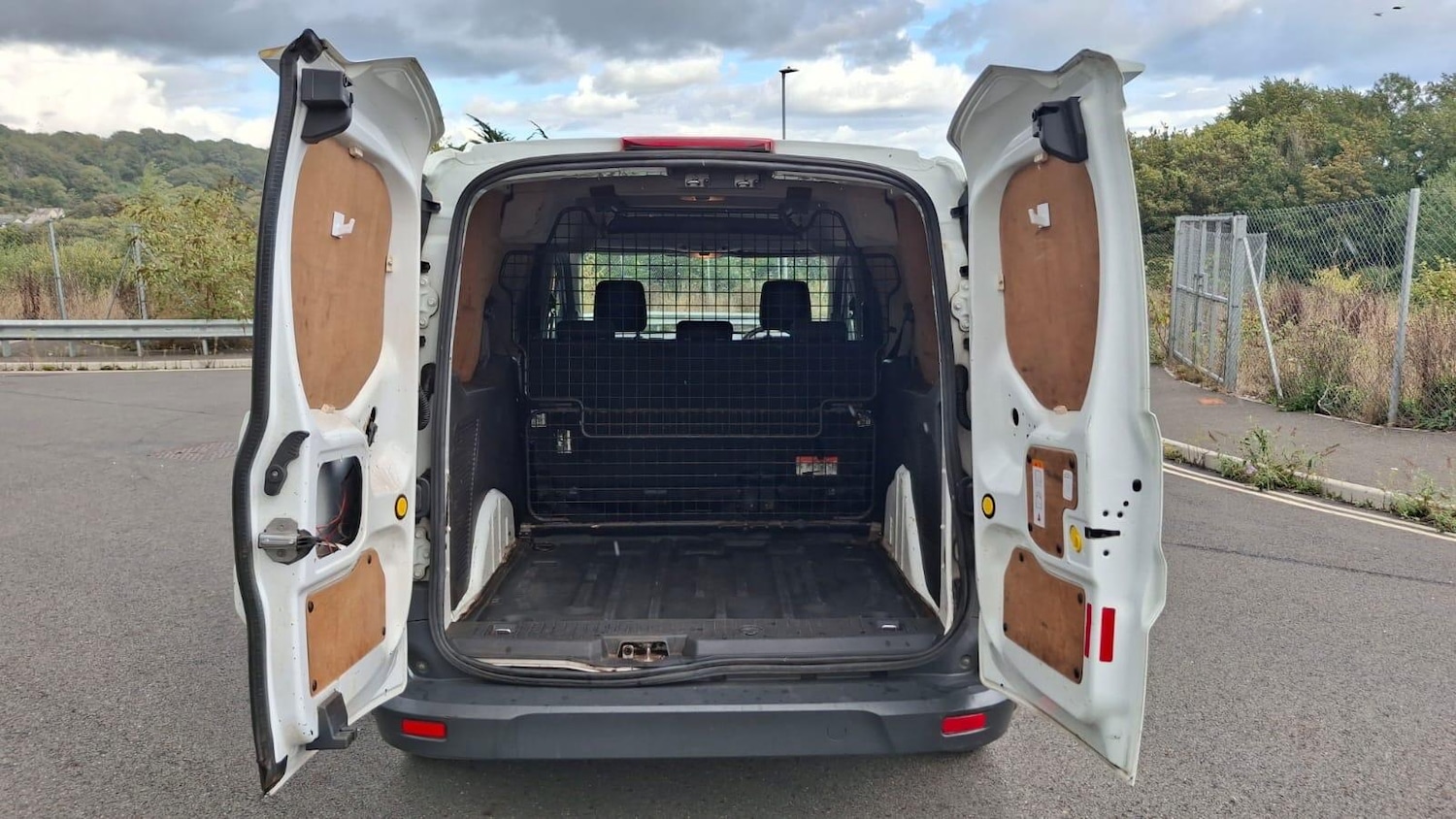 Used Ford Transit Connect 2017 for sale - 76866539: Photo 14