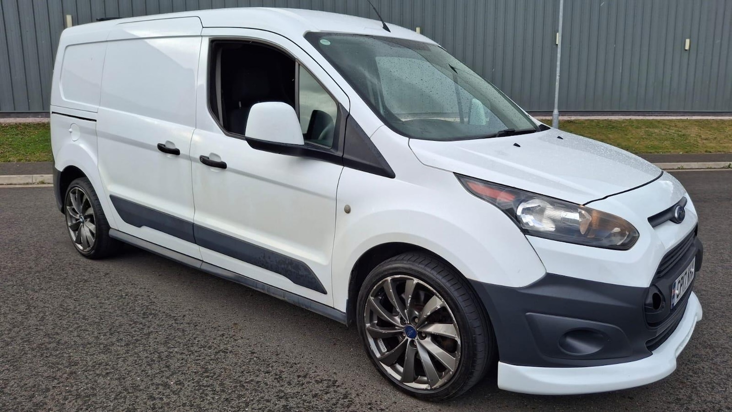 Used Ford Transit Connect 2017 for sale - 76866539: Photo 24