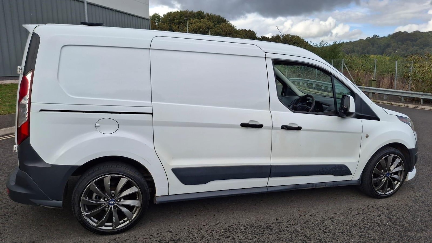 Used Ford Transit Connect 2017 for sale - 76866539: Photo 26