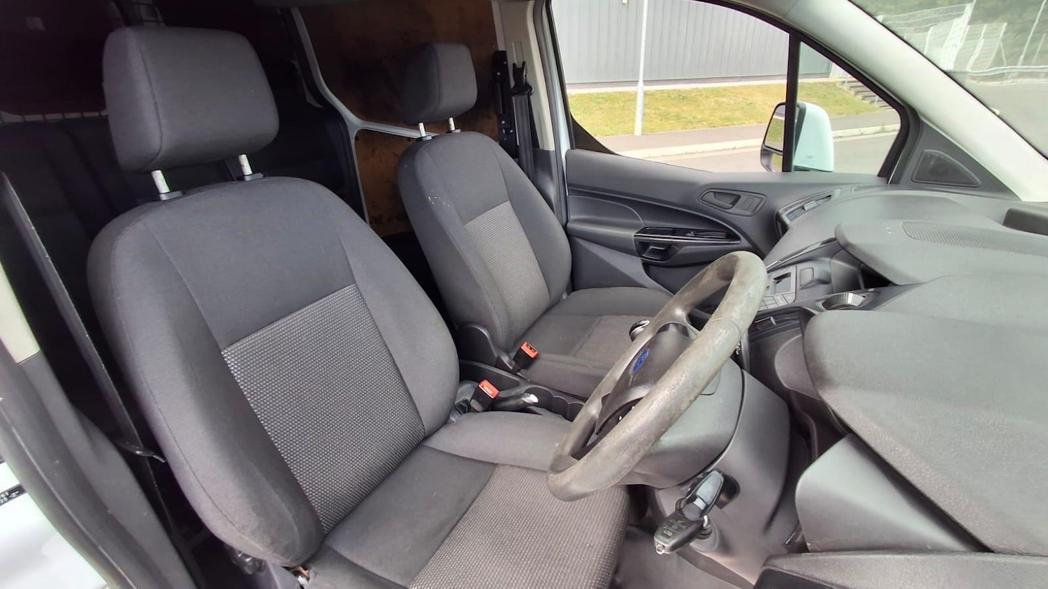 Used Ford Transit Connect 2017 for sale - 76866539: Photo 6