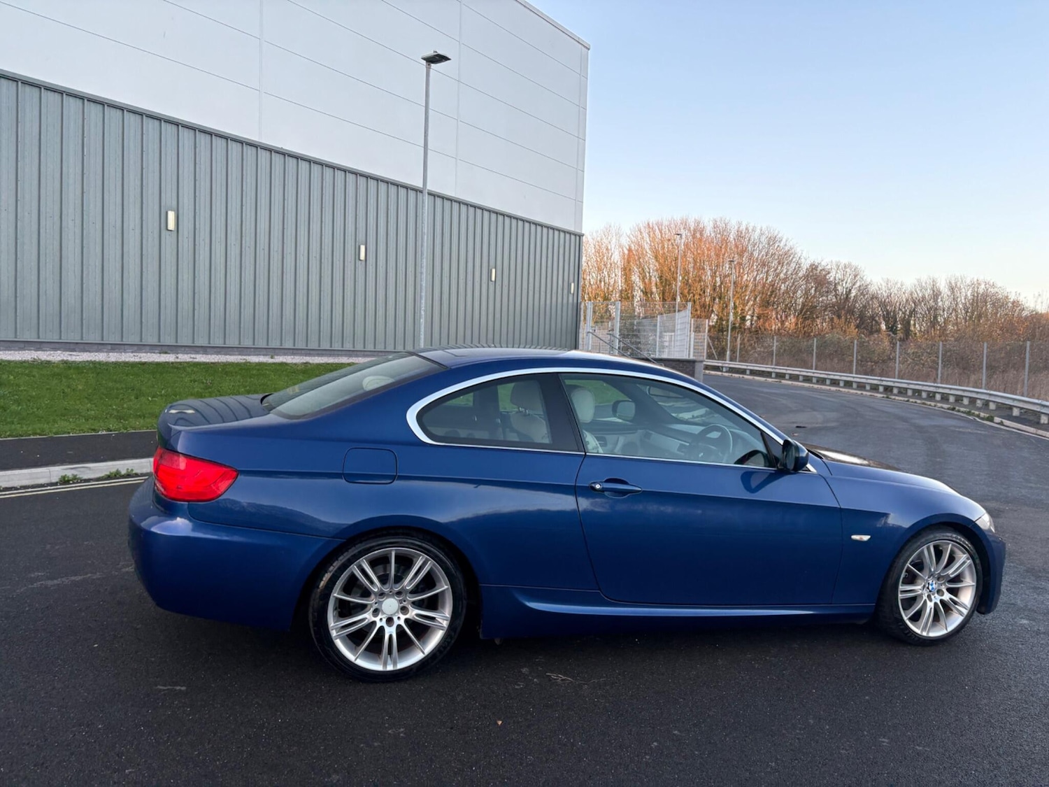 Used BMW 3 Series 2010 for sale - 76898631: Photo 29