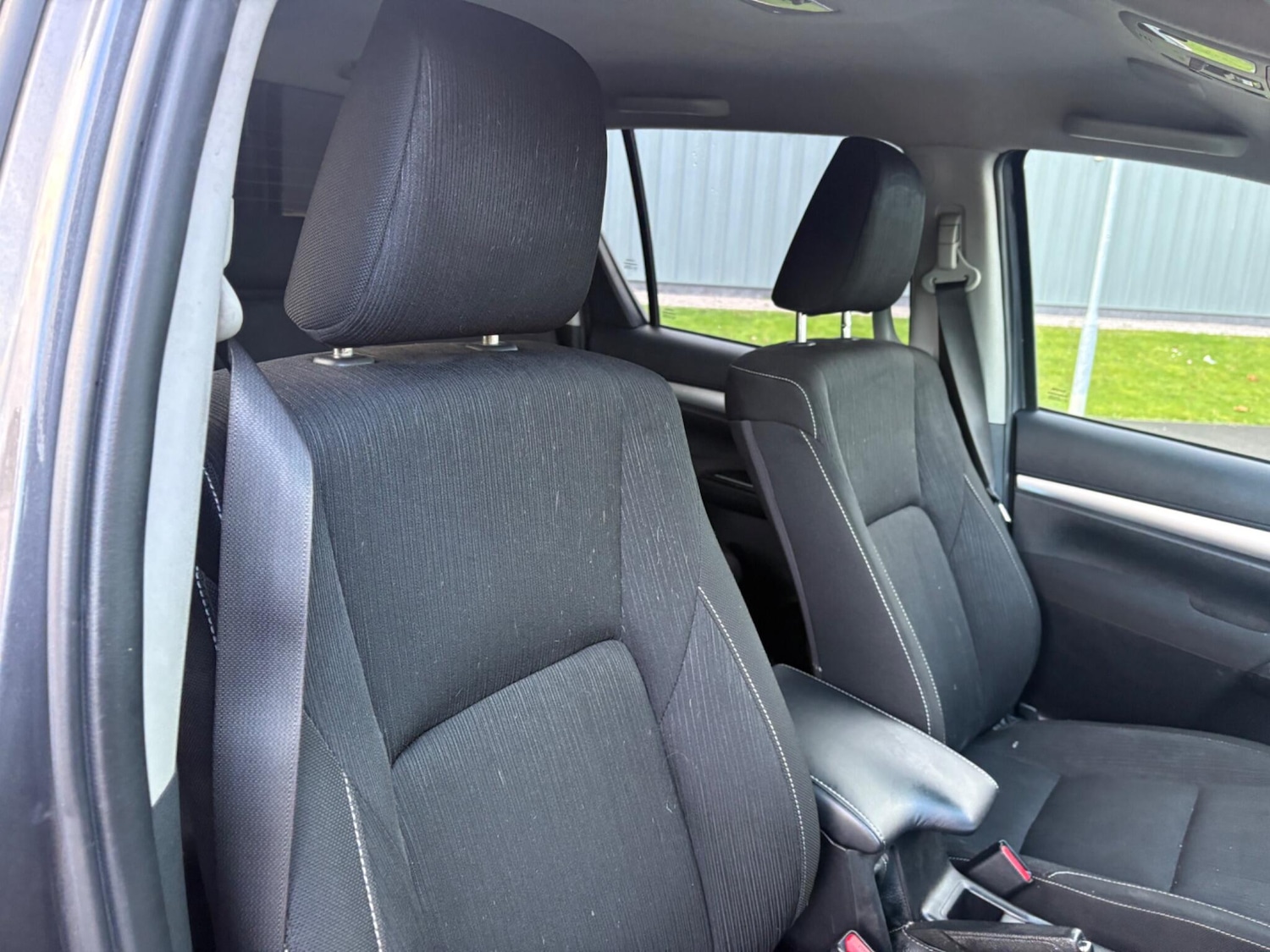 Used Toyota Hilux 2022 for sale - 76866135: Photo 2